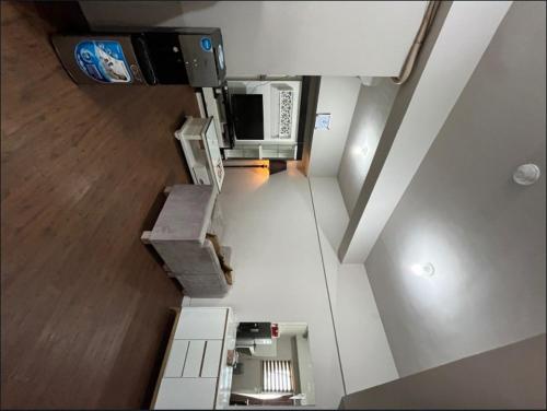Η κουζίνα ή μικρή κουζίνα στο Newton Residence Apartment bm