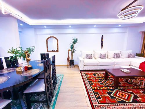 Zona de estar de The Red Mirage --- Rooftop Pool, Gym, Games room, Netflix 2BD & SQ