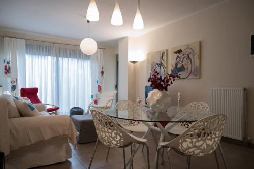 Mirella's Little Lounge by Home Sweet Home