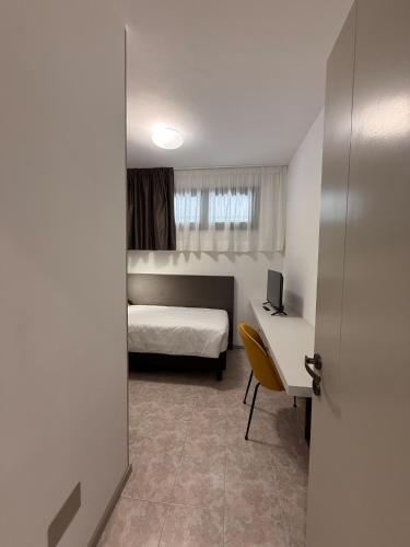 Foto Suites Marilia Apartments Pool Side - Suite Livorno Holiday Home Group 6