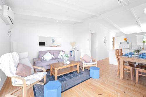 Kuchyň nebo kuchyňský kout v ubytování Sandy Toes and Salty Kisses