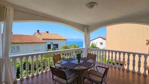 Apartment Sunset Njivice - Žaklina