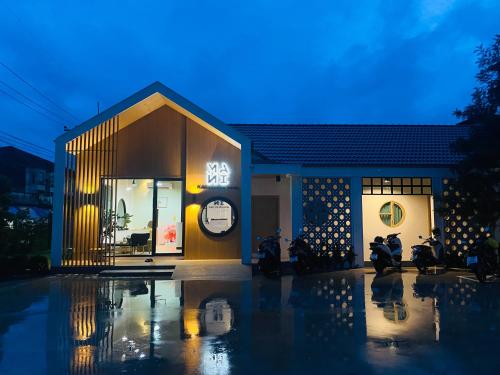 Bassein majutusasutuses Mani Ranong Hotel või selle lähedal