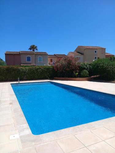 Appartement T2 à la Croix Valmer piscine et tennis