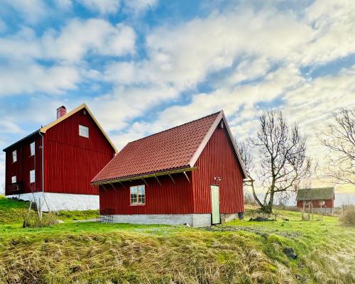 Gallery image of Brålands Farm - fish & family friendly in nature reserve - Apartment nr 2 Laxen in Munkedal
