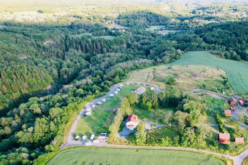 Gallery image of Brålands Farm - fish & family friendly in nature reserve - Apartment nr 2 Laxen in Munkedal
