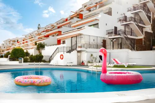 SEA VIEW, 5min BEACH, WiFi, POOL, CITY CENTER, DOLPHIN EXCURSIONS, KIDS FRIENDLY
