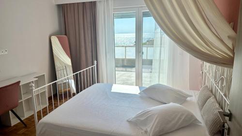 SeaBreeze Penthouse with Private Parking