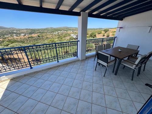 Gallery image of Petros Studios Kythera in Kýthira