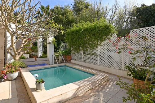 Gallery image of DC Guesthouse in Constantia in Sweet Valley