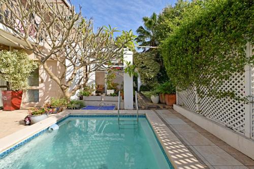 Gallery image of DC Guesthouse in Constantia in Sweet Valley
