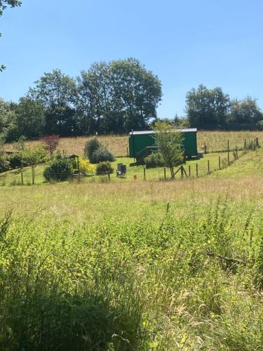 Gallery image of Shepherds Hut (Benny's) in Cullompton