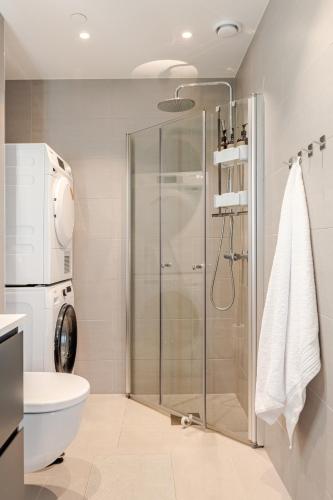 Bilik mandi di Quiet luxury in the heart of Oslo