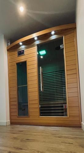 Gambar di galeri bagi Le Havre d'Athena, App spacieux 2 chambres, Grand Jardin Privé, Sauna, WiFi & Abri Vélos di Castelnaudary