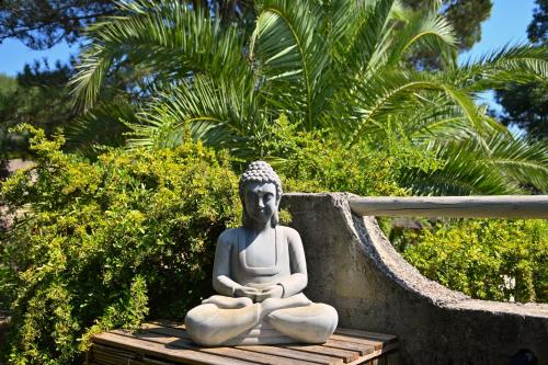Zahrada ubytování Les Jardins de Bormes, hôtel adult only avec sauna & jacuzzi