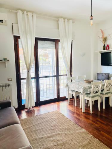 Appartamento luminoso con giardino