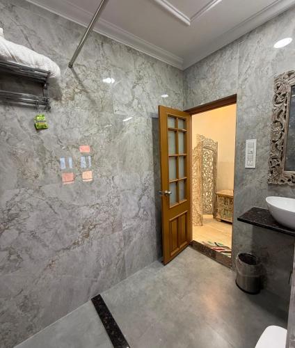 Bagno di The Sunrise Retreat