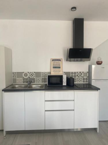 LEON 38 Apartments Private Parking - EaW Homes
