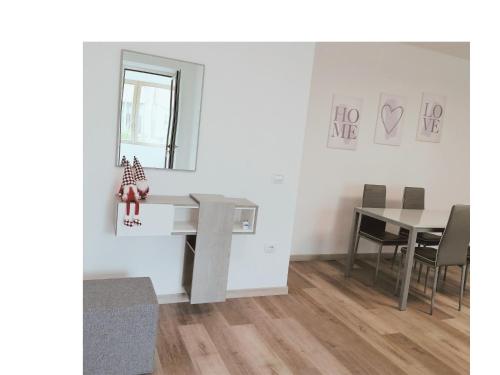 Imagen de la galería de Appartamento Julia Trilocale Open Space - Tolmezzo UD, en Tolmezzo