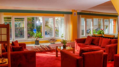 Ruang duduk di Mini Harem Hotel