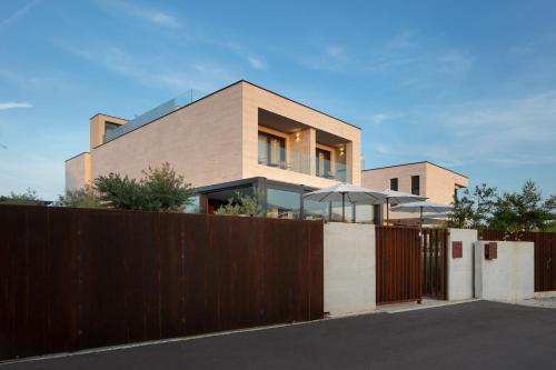 Brand new Villa B63, heated pool and wellness