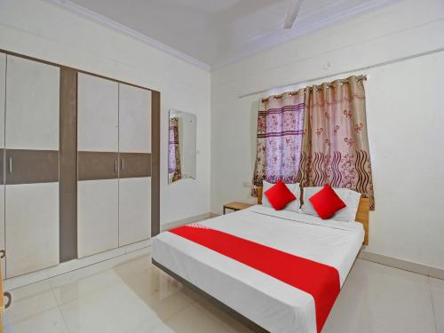 Ένα ή περισσότερα κρεβάτια σε δωμάτιο στο Hotel O SVR Silver Key