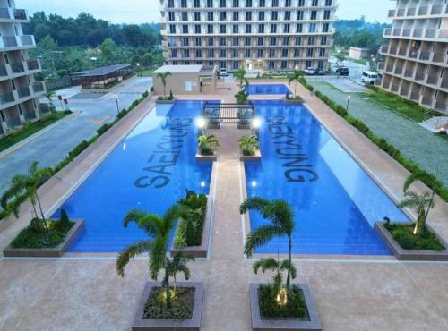 Bazén v ubytování Luxury poolview condo with pool access! nebo v jeho okolí