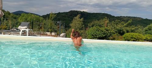 Uma vista geral da montanha ou uma vista da montanha a partir da villa