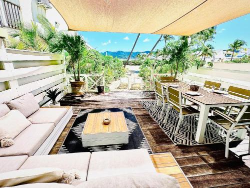 Ein Sitzbereich in der Unterkunft Sea Breeze magnifique 2 chambres