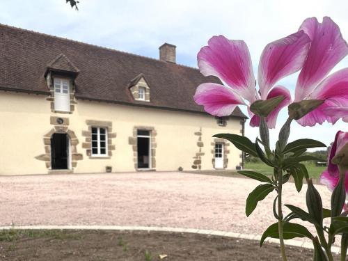 Galería fotográfica de Charmant gîte rénové avec jardin et jeux pour enfants - FR-1-489-546 en Rocles