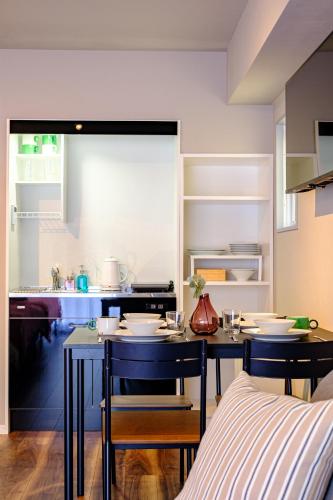 Living Stay Plum Residence