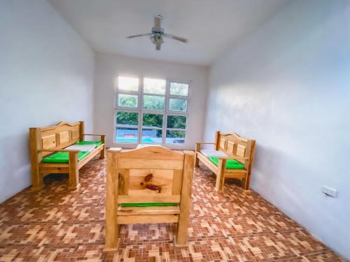 Khu vực ghế ngồi tại Planton House