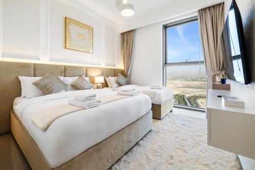 Appealing 2BR at 17 Icon Bay, Dubai Creek Harbour
