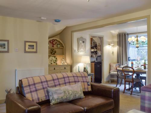 Posezení v ubytování Smiddy Cottage