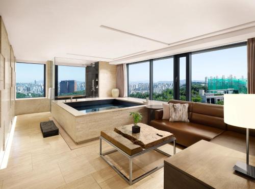 Bazén v ubytování Banyan Tree Club & Spa Seoul nebo v jeho okolí