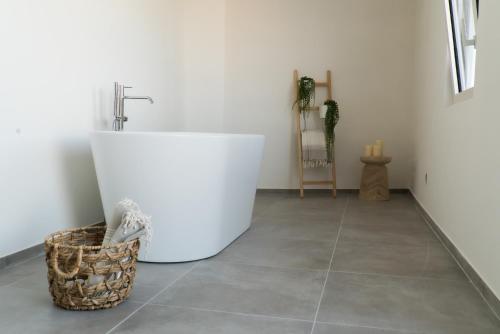 Koupelna v ubytování DIMORA CATERINA - Suite Apartments & Sea View