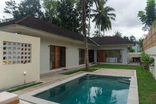 La alberca dentro o cerca de Nuralya Villa 3 Bedroom with Private pool