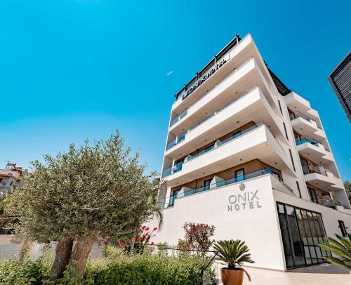 Το κτήριο όπου στεγάζεται  το ξενοδοχείο