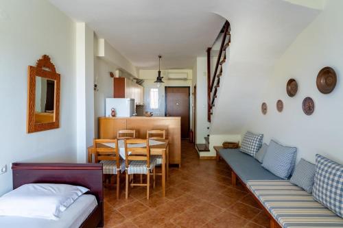 Blue Pearl-Beachfront Maisonette