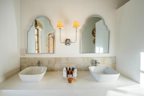 Un baño de Grays Eden Boutique Hotel
