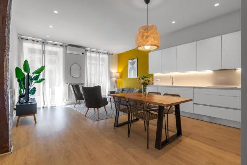ARRASATE SUITE by Sweet Home SS Rentals