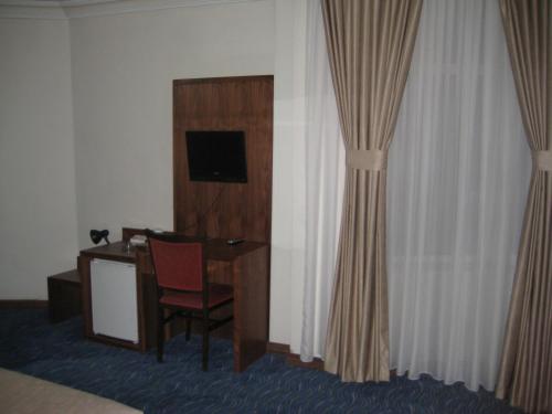 Μια τηλεόραση ή/και κέντρο ψυχαγωγίας στο Miroglu Hotel