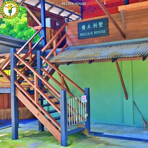 Gambar di galeri bagi Borneo Happy Farm di Kuching