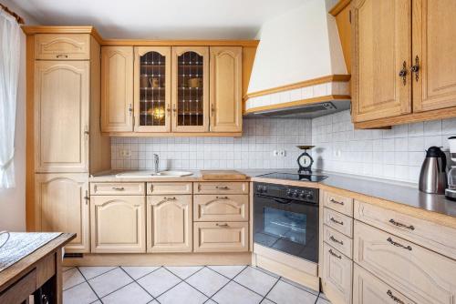 Η κουζίνα ή μικρή κουζίνα στο Ferienhaus Erlengrund A