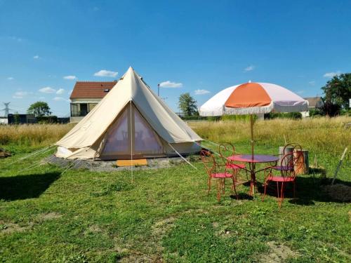 Fotografie z fotogalerie ubytování Tente confortable pour 4 personnes v destinaci Auboncourt-Vauzelles