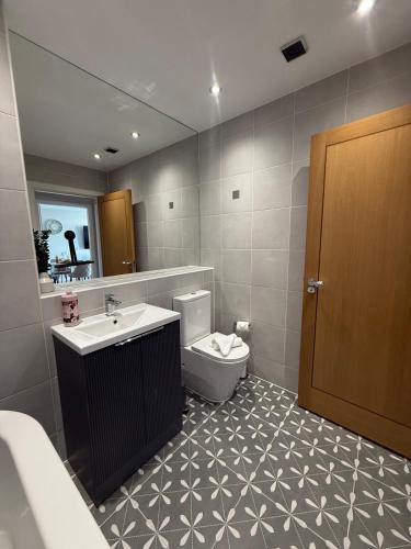 Elegant 1 Bed with free parking photo 8
