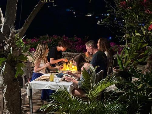 Επισκέπτες που μένουν στο Sumberkima Hill 3