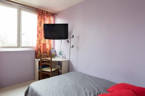 Double bedroom in Paris area