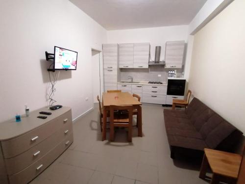 Η κουζίνα ή μικρή κουζίνα στο Divine apartment- Schiavonea