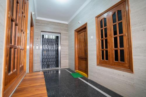 Φωτογραφία από το άλμπουμ του 3 Bee's Service Apartments, Gachibowli σε Madhapur